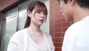 Người chồng tẻ nhạt, cô vợ nhận ra cậu thanh niên nhà cạnh bên tốt hơn