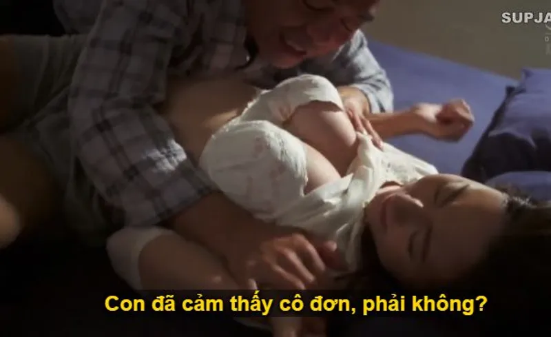 Nhìn con trai mải miết lao đầu vào việc khiến bạn gái nó cô quạnh, ông bố chồng liều lĩnh ép buộc làm tình với con dâu.